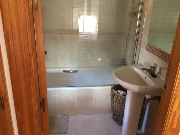 Image No.12-3 Bed Villa / Detached for sale