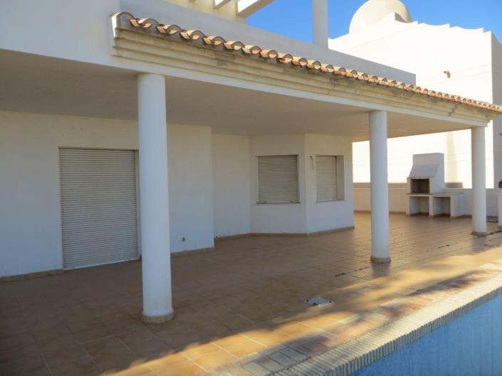 Image No.3-4 Bed Villa / Detached for sale