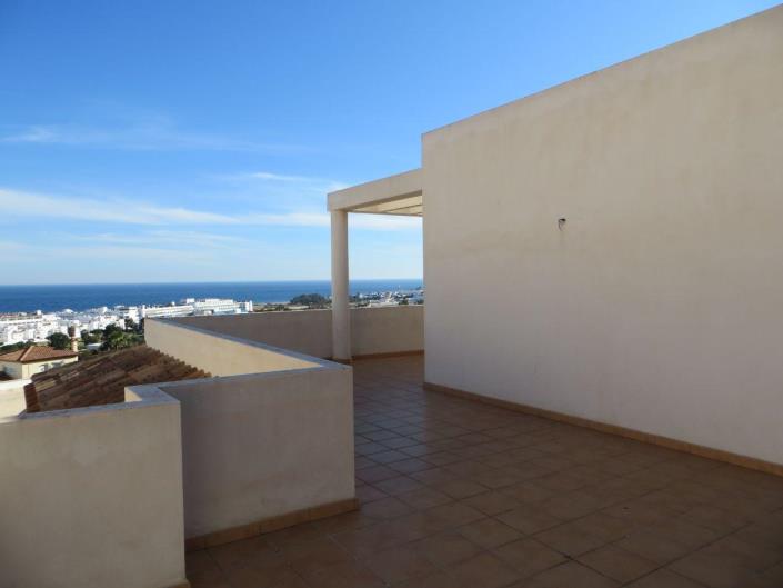 Image No.12-4 Bed Villa / Detached for sale