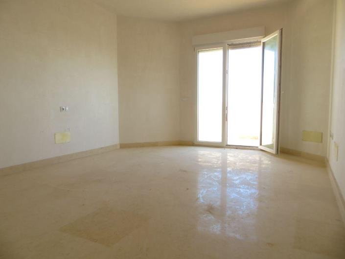 Image No.13-4 Bed Villa / Detached for sale