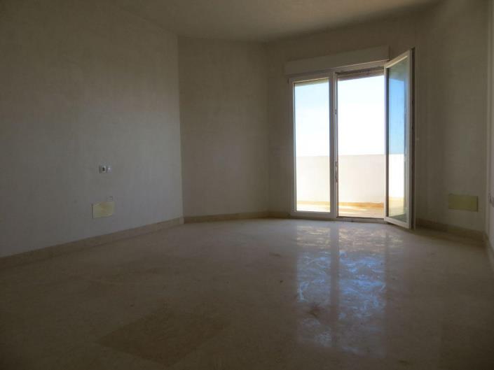 Image No.15-4 Bed Villa / Detached for sale