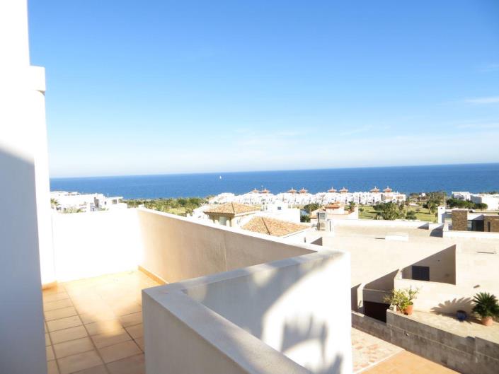 Image No.1-4 Bed Villa / Detached for sale