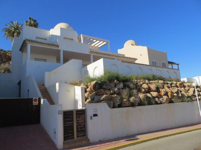 Image No.6-4 Bed Villa / Detached for sale