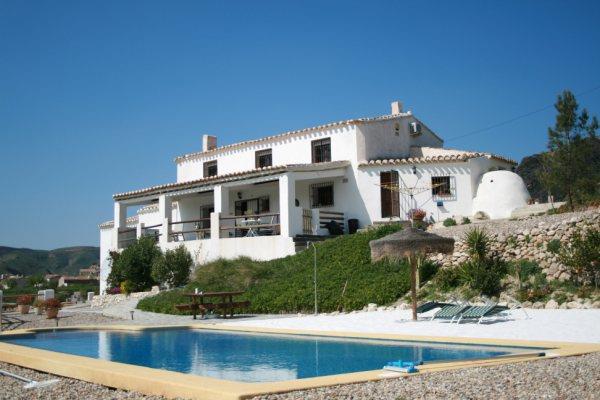 Image No.1-6 Bed Farmhouse for sale