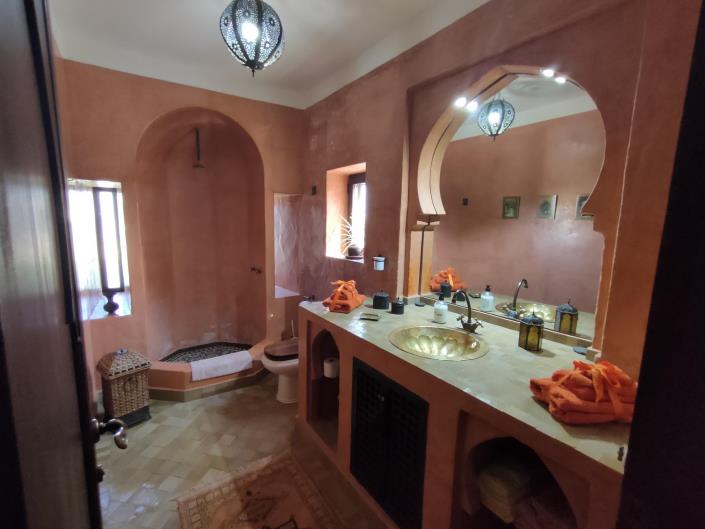 Image No.23-3 Bed Country Property for sale