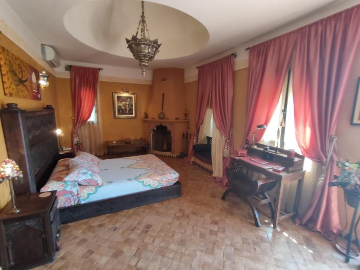 Image No.25-3 Bed Country Property for sale