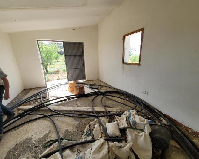 Image No.14-1 Bed Land for sale