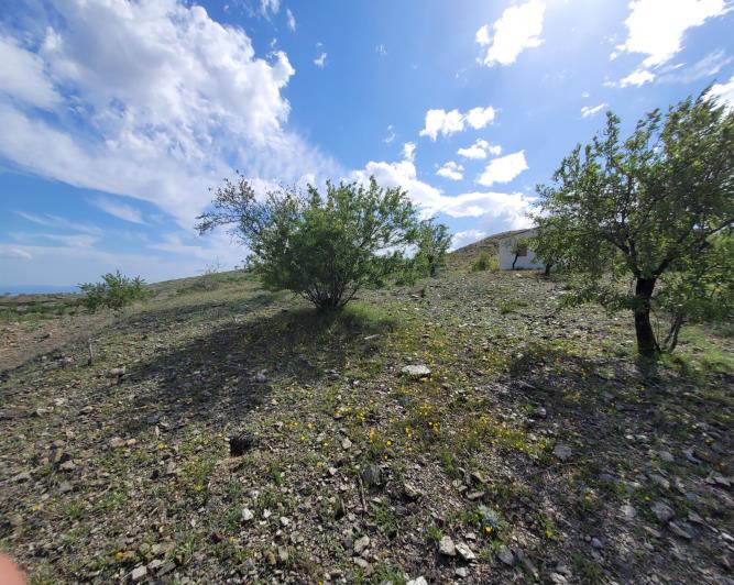 Image No.21-1 Bed Land for sale