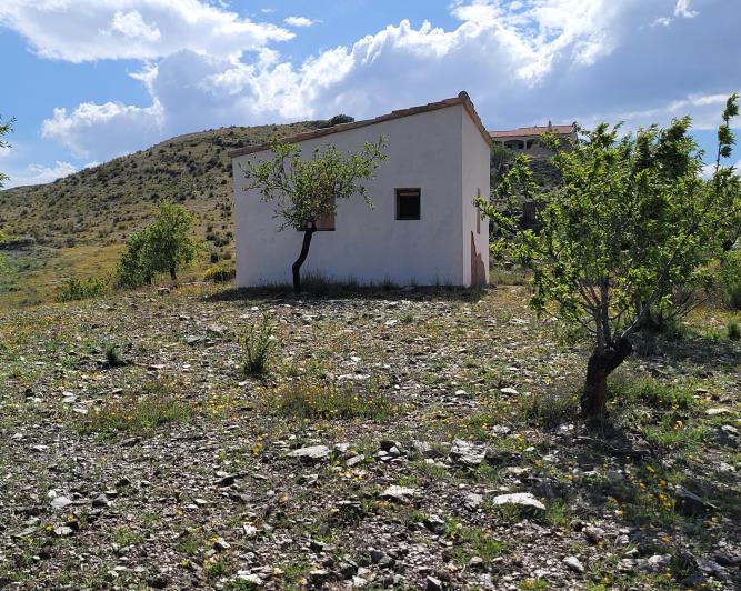 Image No.22-1 Bed Land for sale