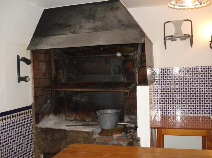 Image No.18-7 Bed Commercial for sale