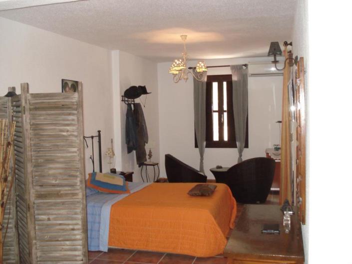 Image No.43-7 Bed Commercial for sale