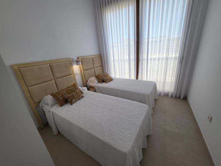 Image No.20-3 Bed Villa / Detached for sale