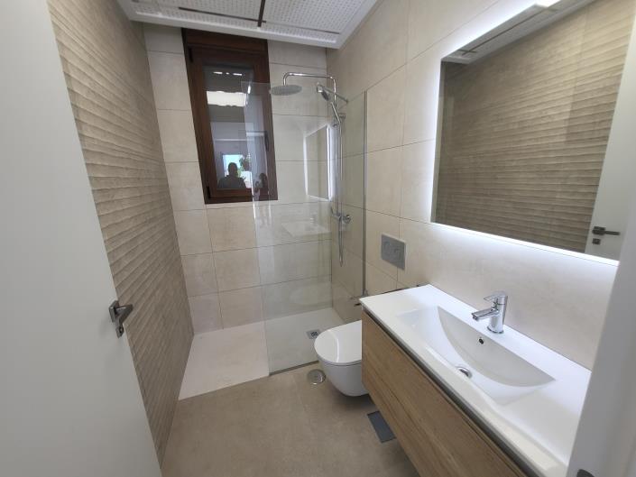 Image No.16-3 Bed Villa / Detached for sale