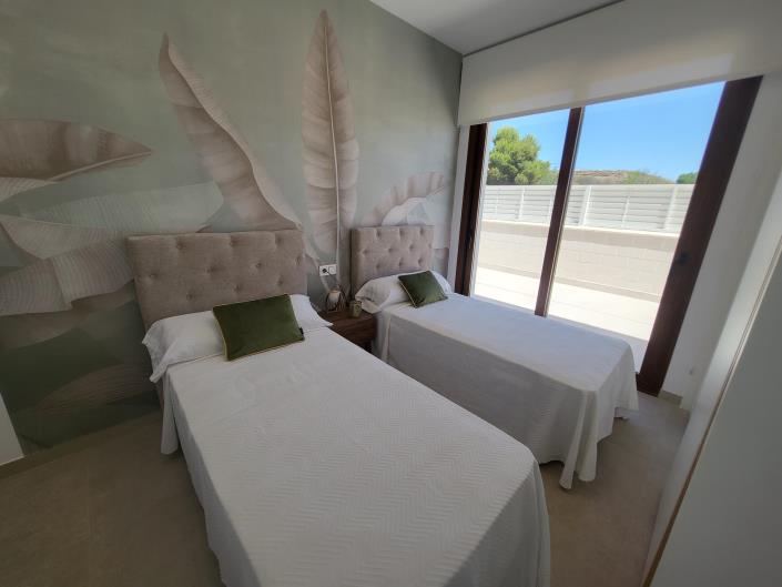 Image No.15-3 Bed Villa / Detached for sale