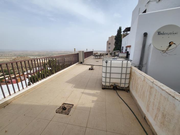 Image No.3-4 Bed Townhouse for sale