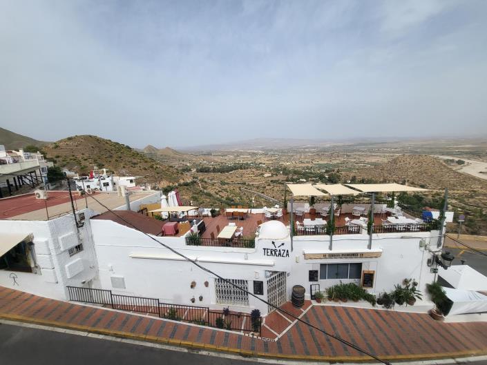 Image No.10-4 Bed Townhouse for sale