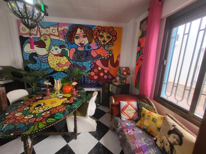 Image No.10-3 Bed House for sale