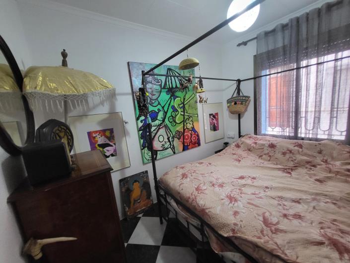 Image No.14-3 Bed House for sale