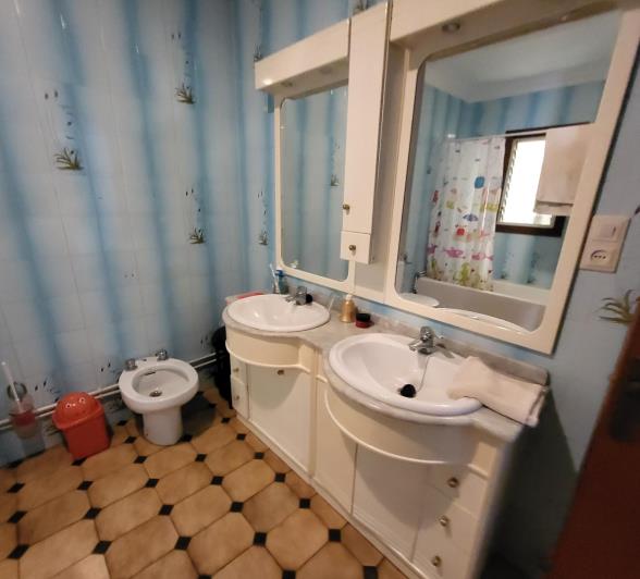 Image No.19-3 Bed House for sale