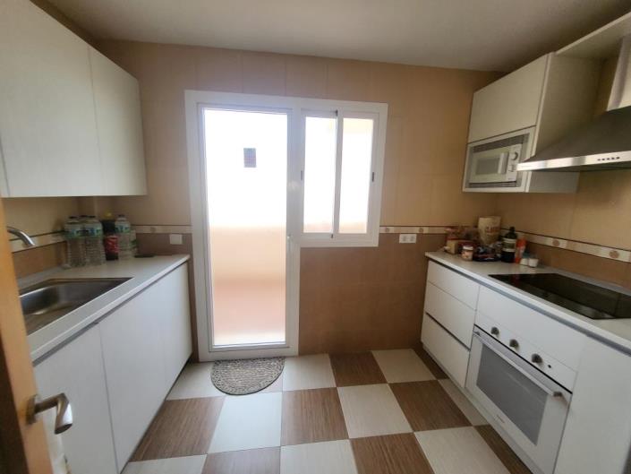Image No.16-3 Bed House for sale