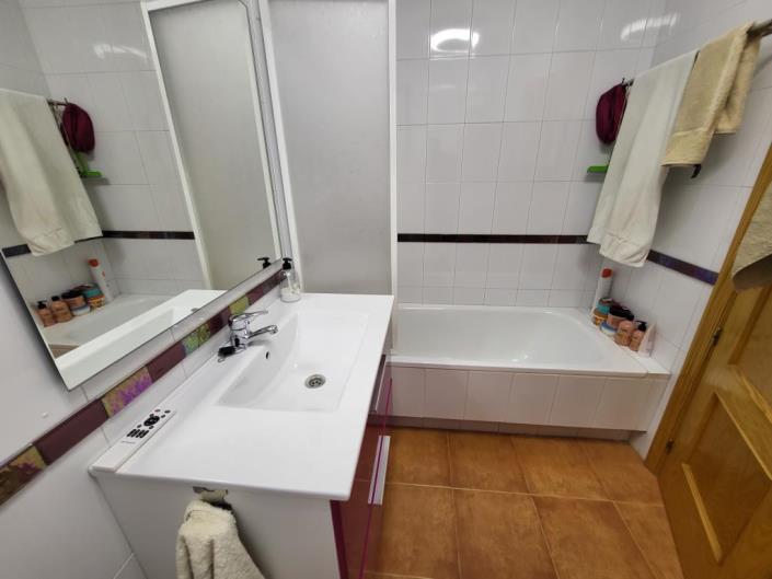 Image No.21-2 Bed Apartment for sale