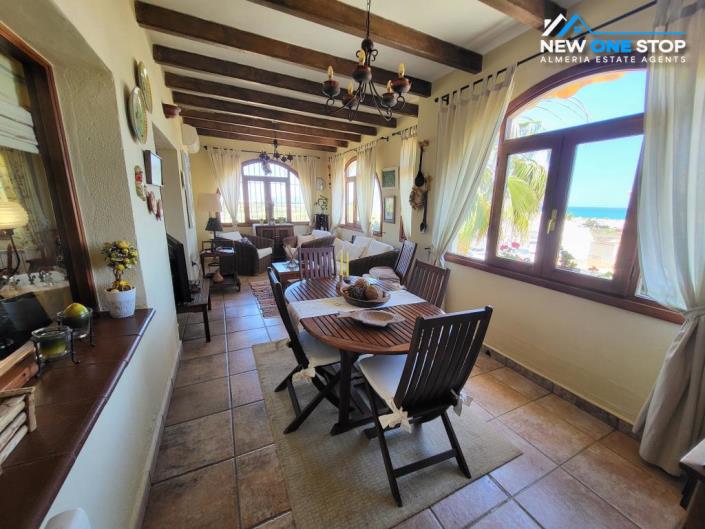 Image No.15-3 Bed House for sale