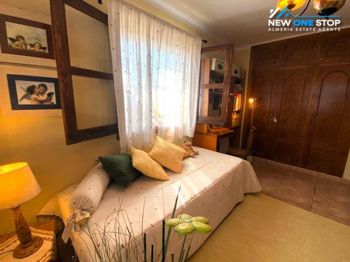 Image No.27-3 Bed House for sale