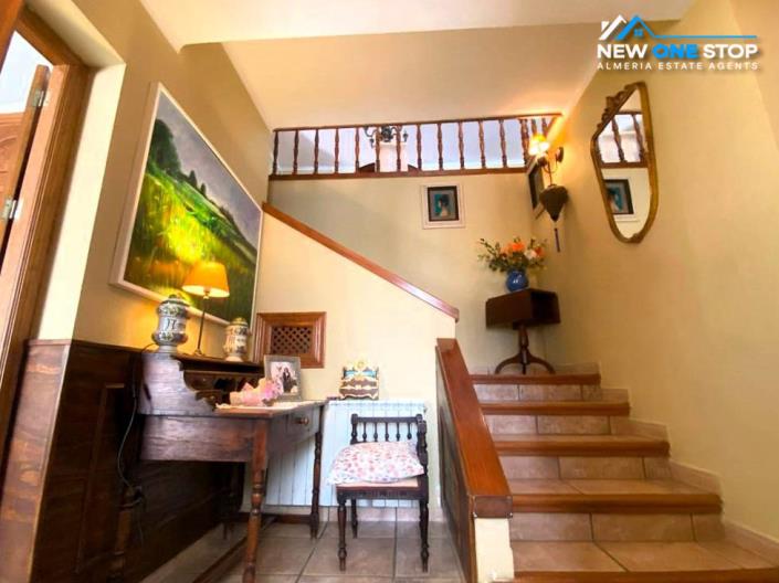 Image No.21-3 Bed House for sale