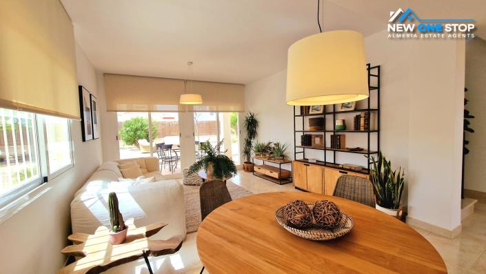 Image No.4-Villa / Détaché de 4 chambres à vendre à Purias