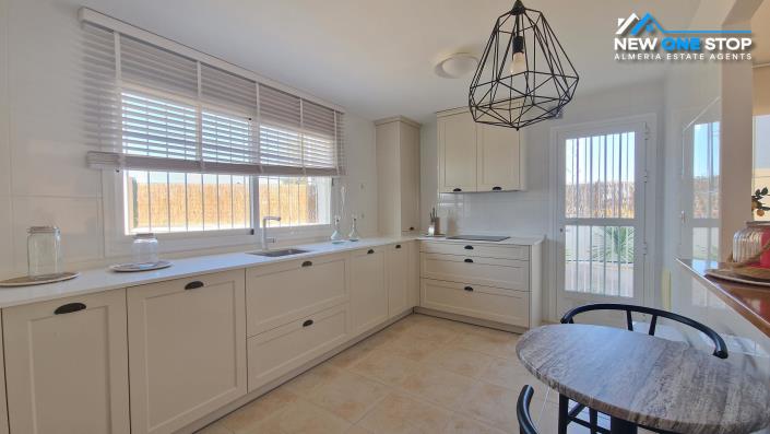 Image No.13-Villa / Détaché de 4 chambres à vendre à Purias