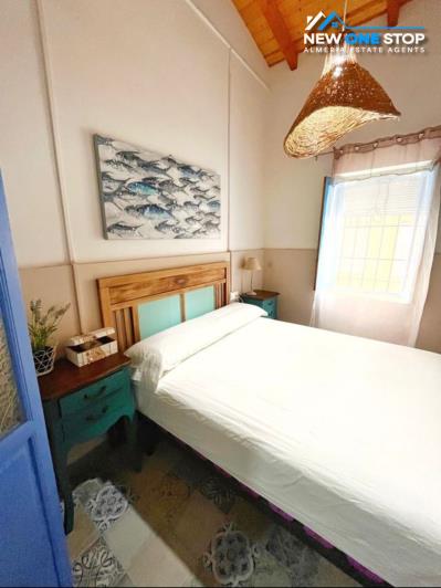 Image No.7-3 Bed House for sale