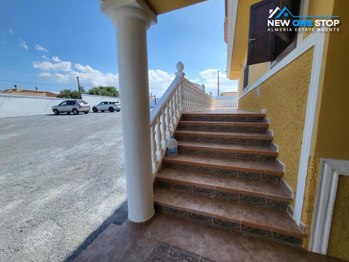 Image No.8-9 Bed Villa for sale