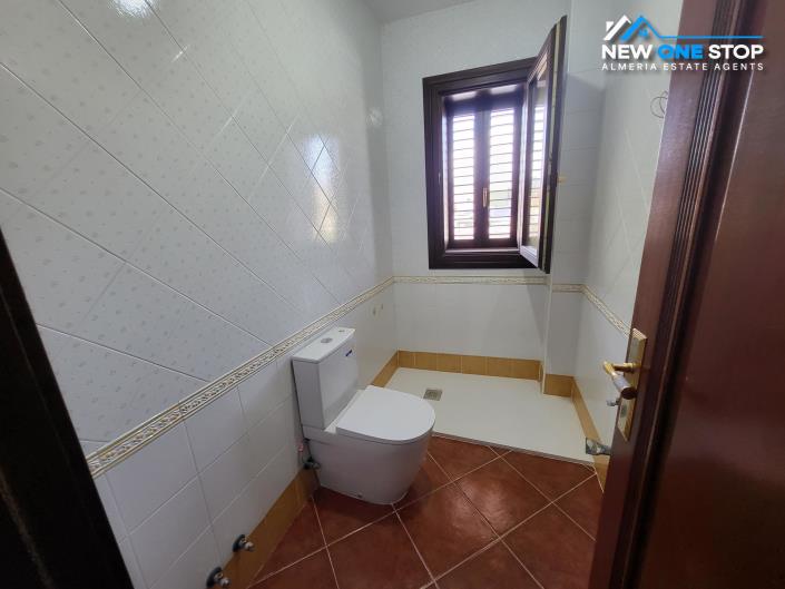 Image No.22-9 Bed Villa for sale