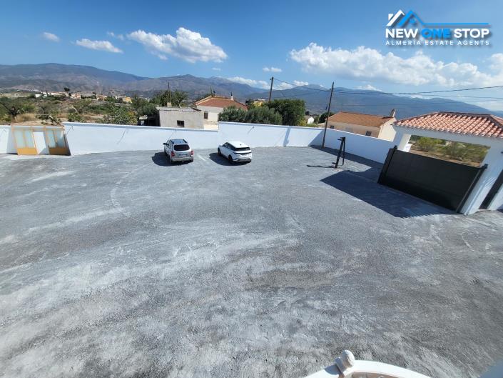 Image No.4-9 Bed Villa for sale