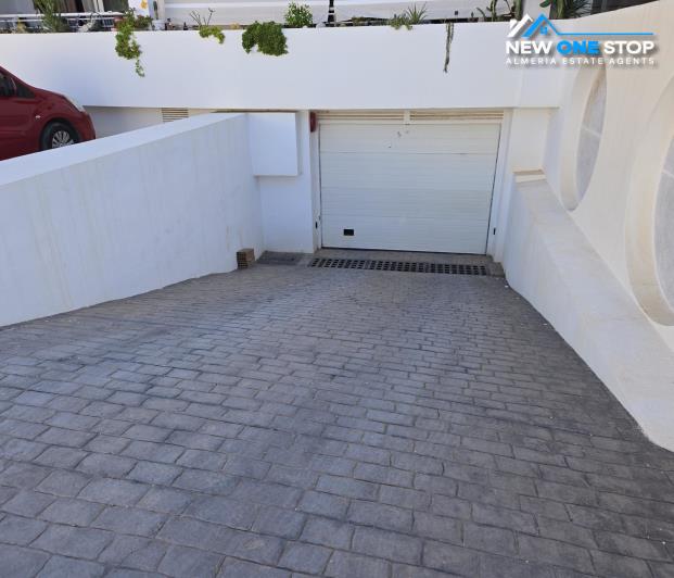 Image No.20-3 Bed Apartment for sale