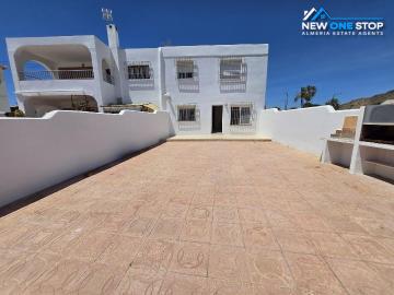 Image No.2-4 Bed House/Villa for sale