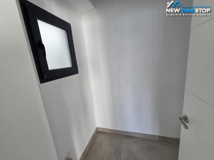 Image No.13-4 Bed House/Villa for sale