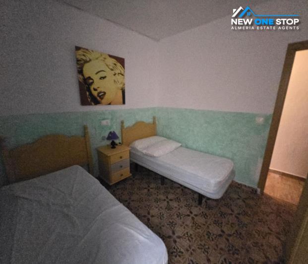 Image No.15-4 Bed House for sale