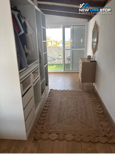 Image No.21-3 Bed Townhouse for sale