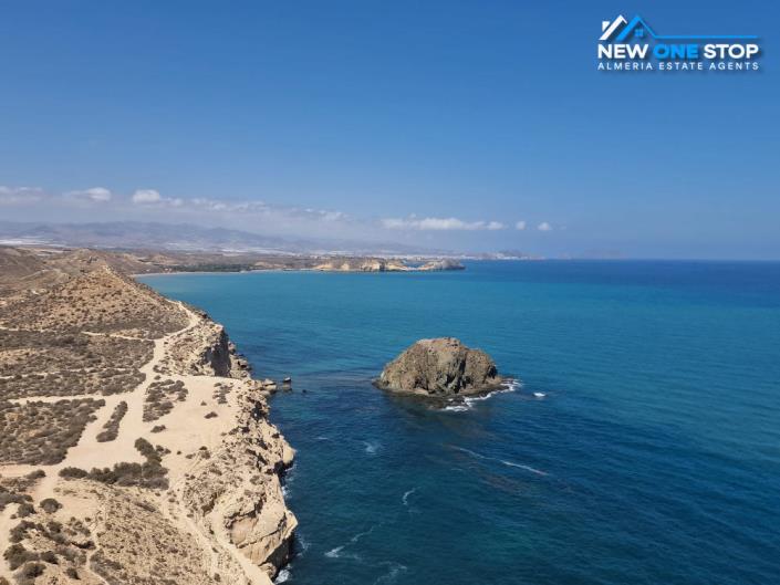 Image No.26-3 Bed Townhouse for sale