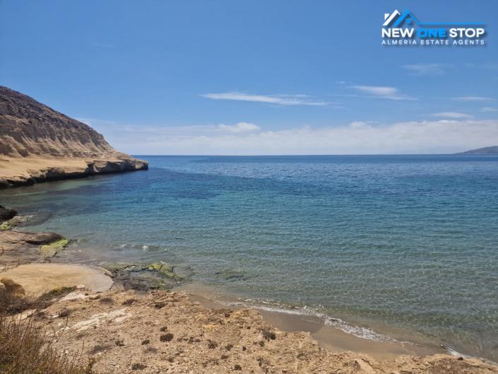 Image No.25-3 Bed Townhouse for sale