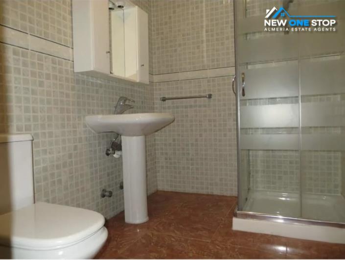 Image No.26-6 Bed House for sale