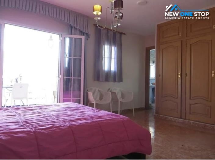 Image No.22-6 Bed House for sale