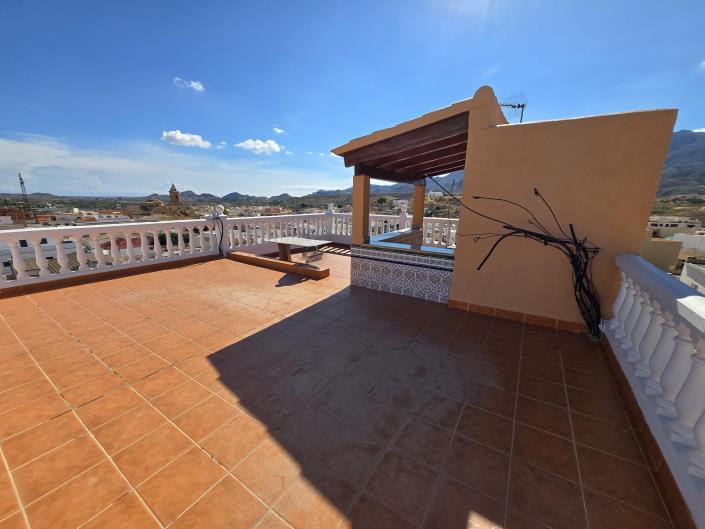 Image No.4-6 Bed House for sale