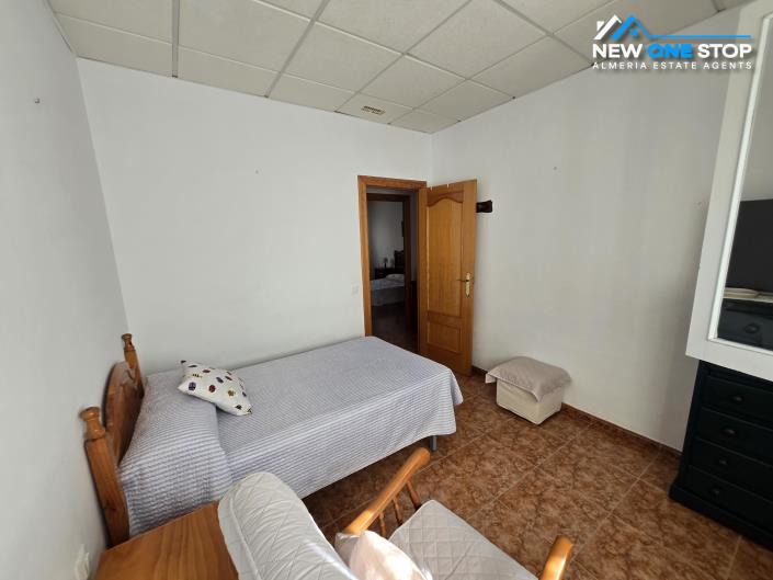 Image No.17-3 Bed House for sale