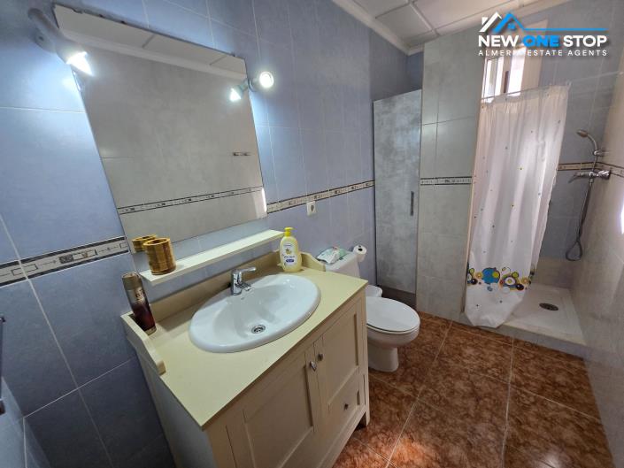 Image No.13-3 Bed House for sale