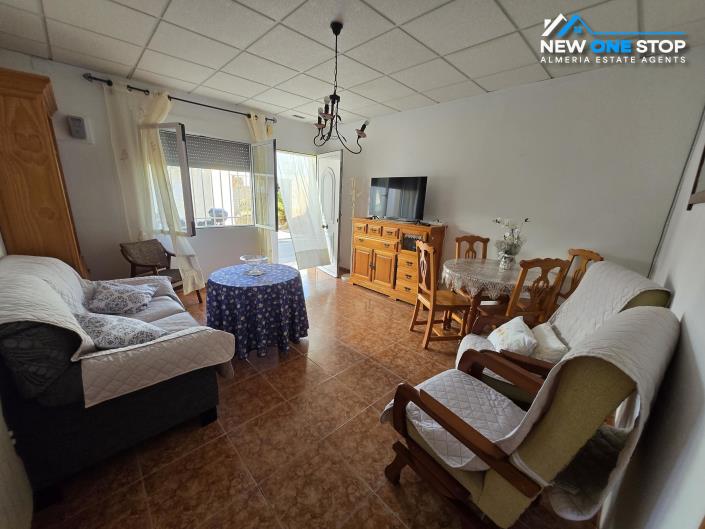 Image No.1-3 Bed House for sale