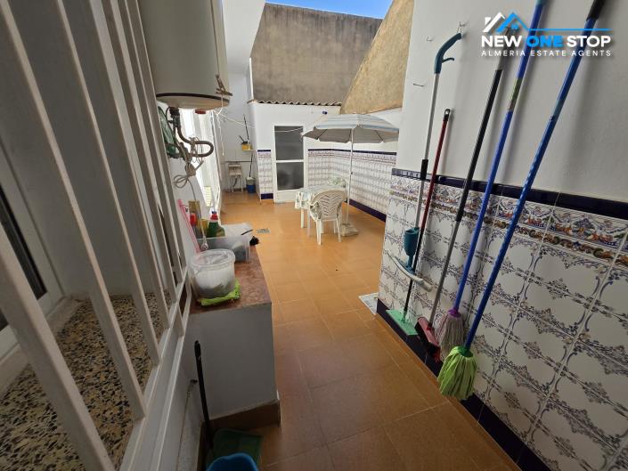 Image No.6-3 Bed House for sale