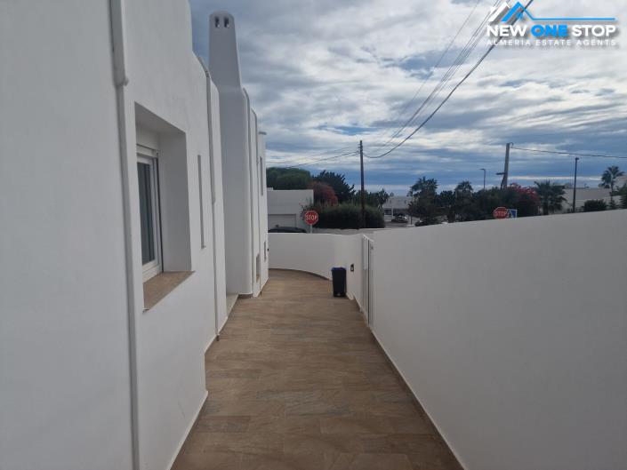 Image No.34-3 Bed Villa for sale