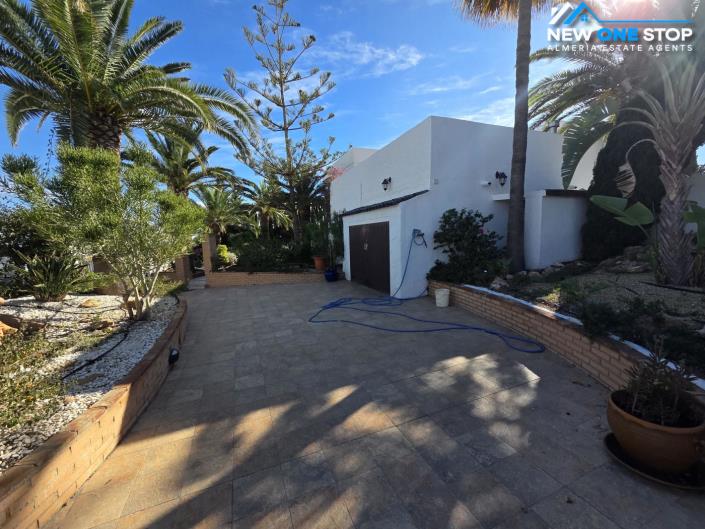 Image No.6-7 Bed Villa for sale